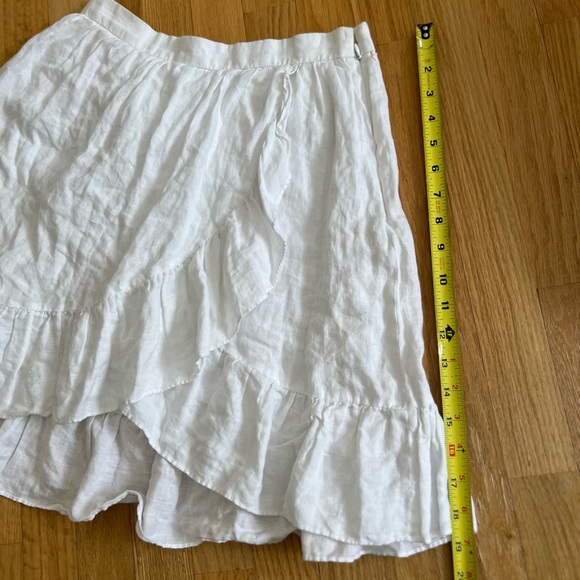 Ladies Size 4 J. Crew Asymmetrical White Ruffle Skirt GUC - Picture 4 of 6